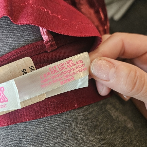 Victori's Secret Pink Velvet Strappy Bralette Size Small - Picture 4 of 5